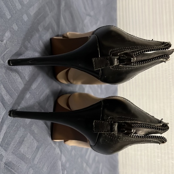 Boots - Picture 4 of 5